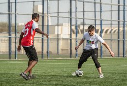 كرة القدم في نصف ملعب 1 ضد 1