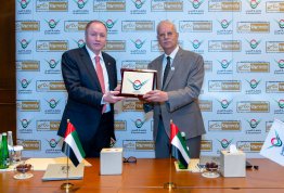 اتفاقية تعاون بين جامعة العين ومجموعة أبولونيا وسينيرجي الطبية